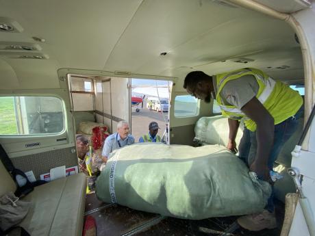 Cordaid cargo supplies loaded onto aircraft